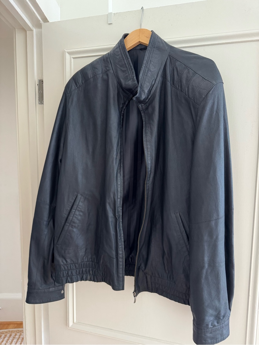Oversize Baggy Black Leather Jacket - Classic Zip Front